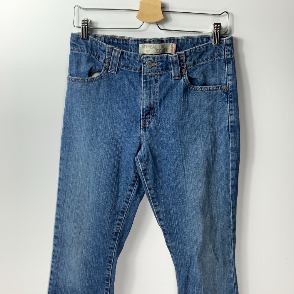 Levis 525 Nouveau Low Bootcut 6 M Womens